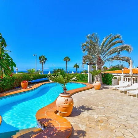 Luxury El Duque Ocean View 阿德耶